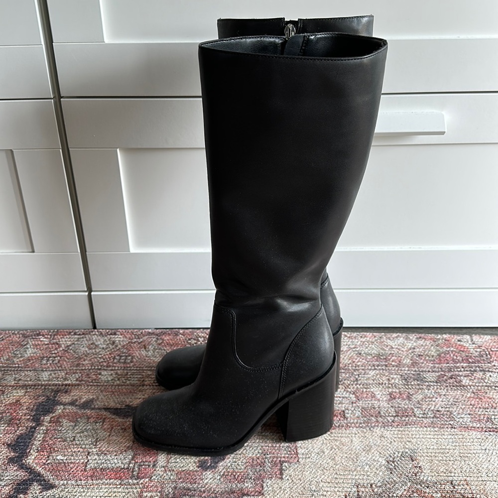 STEVE MADDEN KNEE HIGH BOOTS